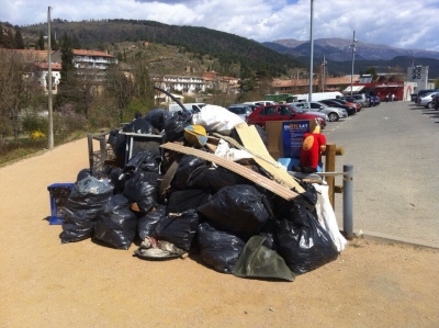 Activitat de neteja popular a Ripoll "Enriula't"