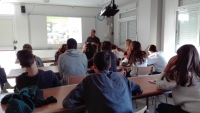 La xerrada va tenir lloc a l'Escola Institut de Verges